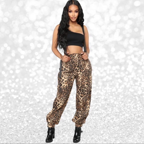Fashion Nova Don't Get Suspended Leopard Pants - Picture 1 of 4